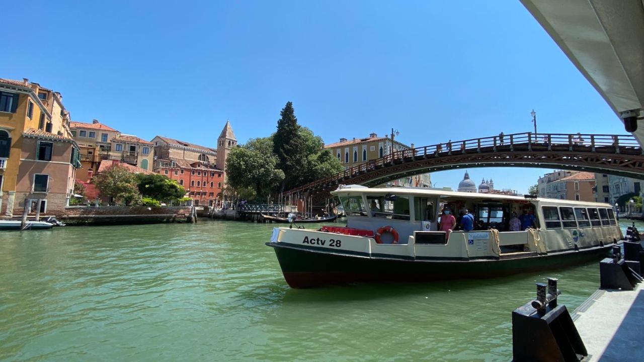 Ca' Romantica - Big Appartment At Accademia Venedig Exterior foto